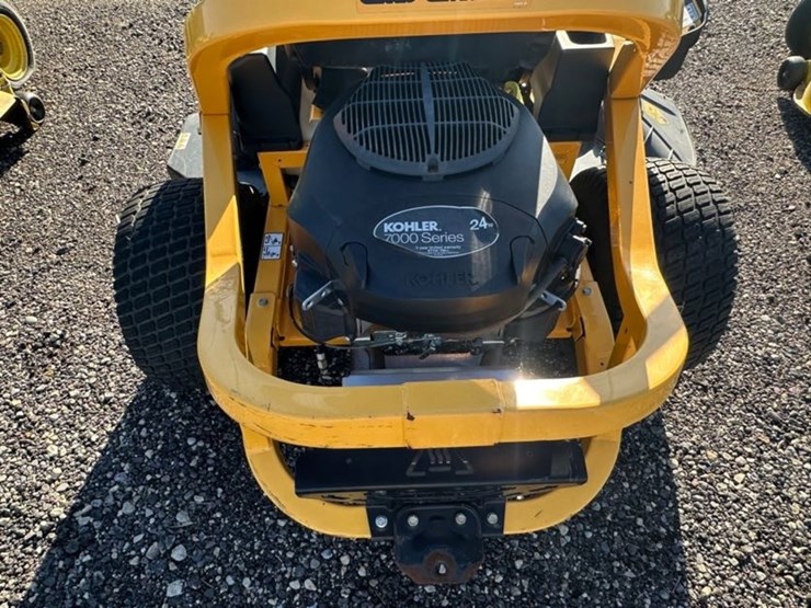 cub-cadet-ultima-zt1-zero-turn-image-9