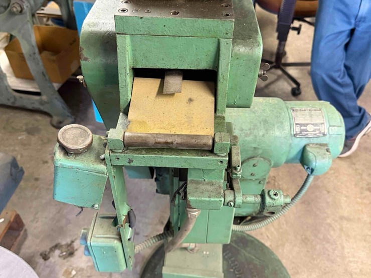cooper-weymouth-varidrive-stock-straightener-image-6