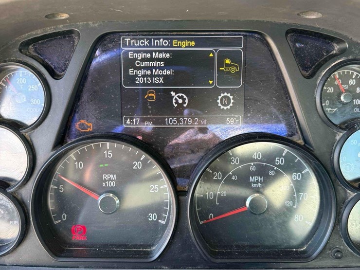 2014-peterbilt-567-image-12