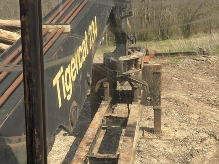 2010-tigercat-234-image-34