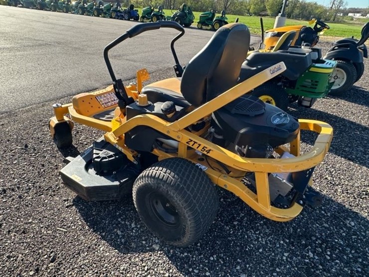 cub-cadet-ultima-zt1-zero-turn-image-2
