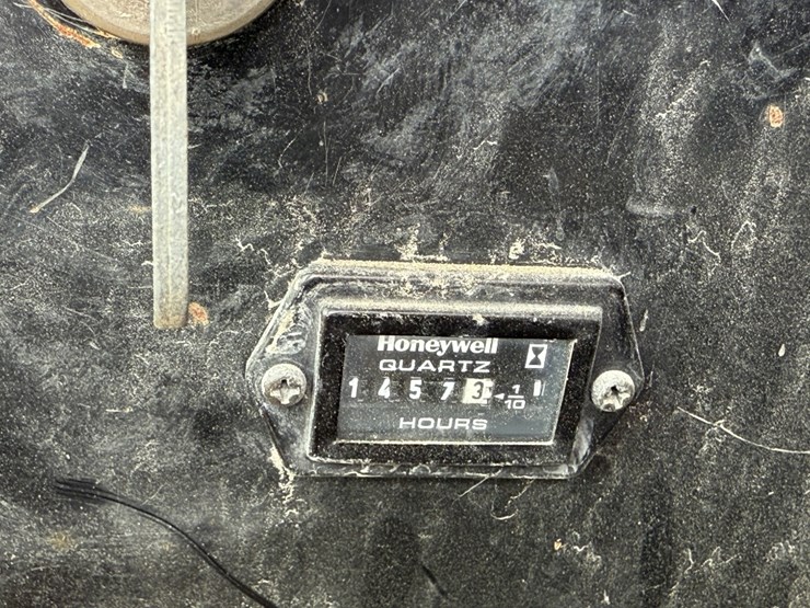 2012-caterpillar-c4.4-image-10