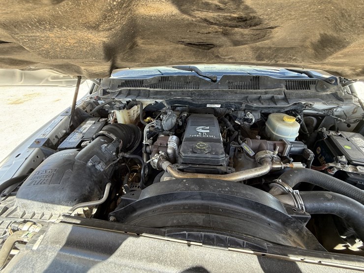 2014-ram-2500-tradesman-image-24