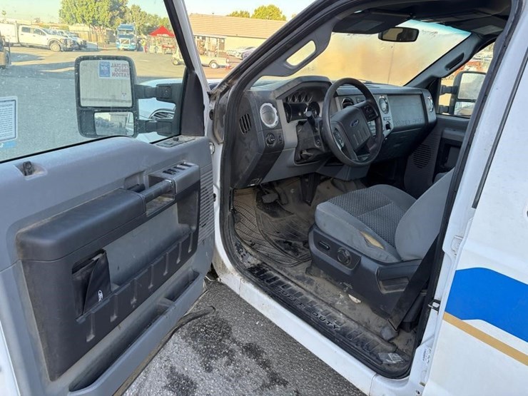 2016-ford-f250-xlt-image-12