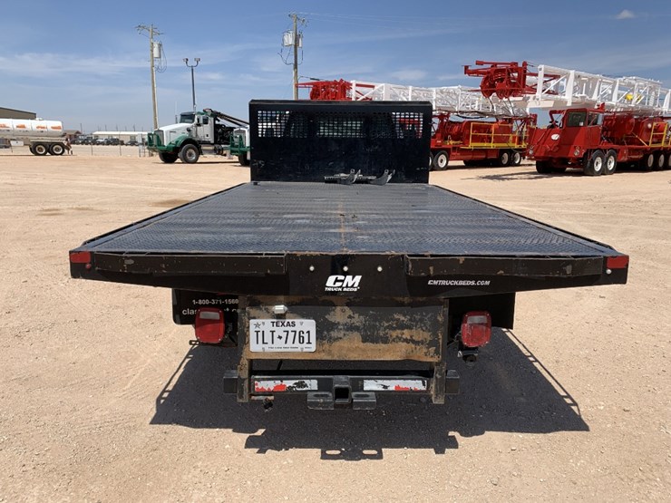 2022-chevrolet-silverado-6500hd-image-3
