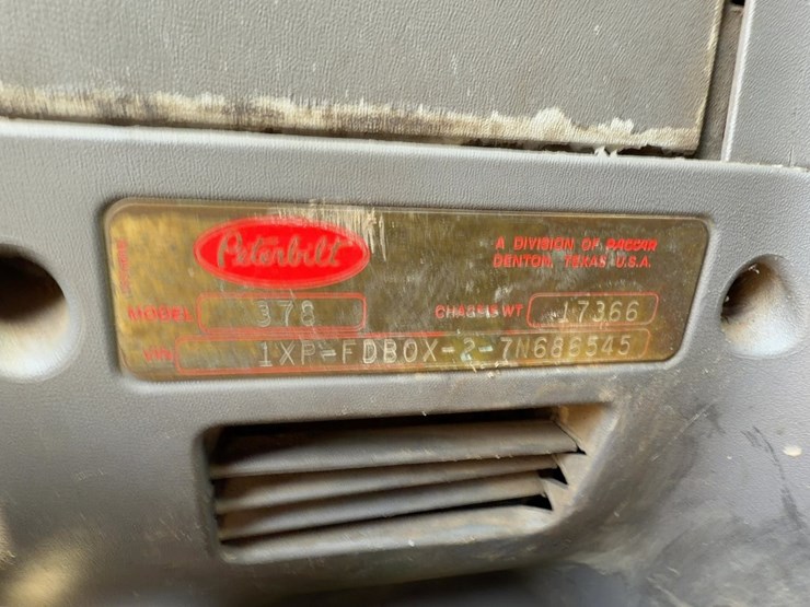 2007-peterbilt-378-image-31