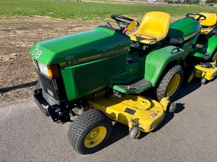 john-deere-425-image-1