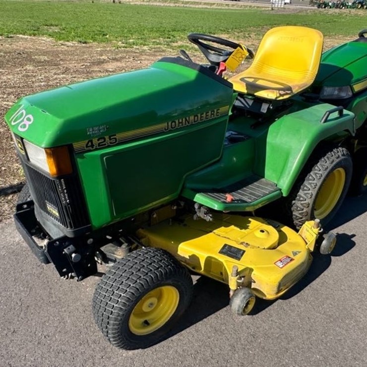 JOHN DEERE 425