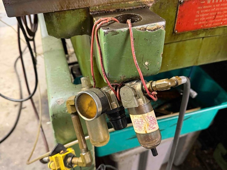 v&o-15-ton-vertical-press-image-11