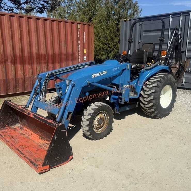 NEW HOLLAND 1530