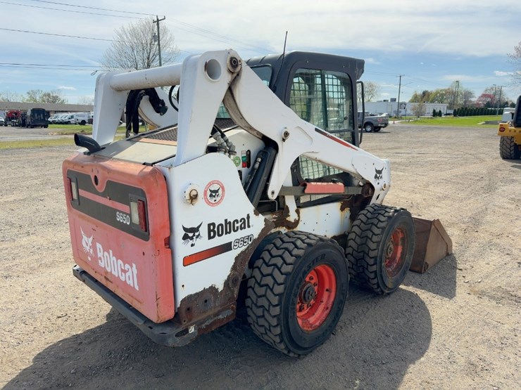 2015-bobcat-s650-image-5