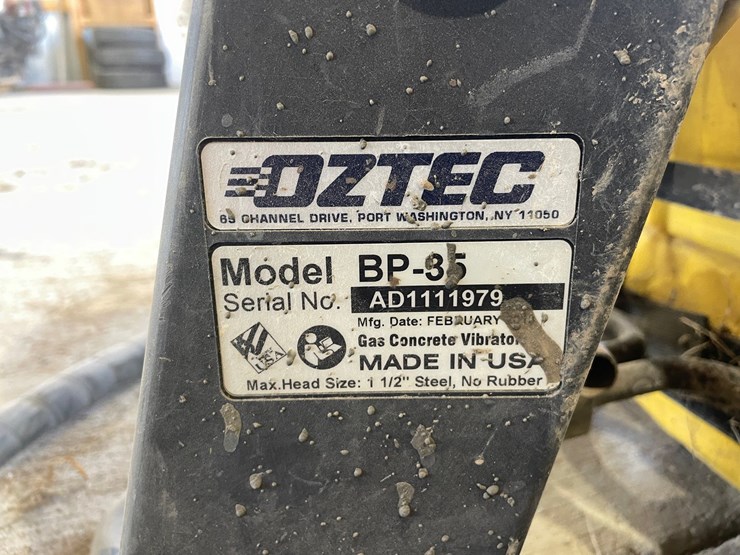 #5065-•-dztec-backpack-concrete-vibrator-image-11
