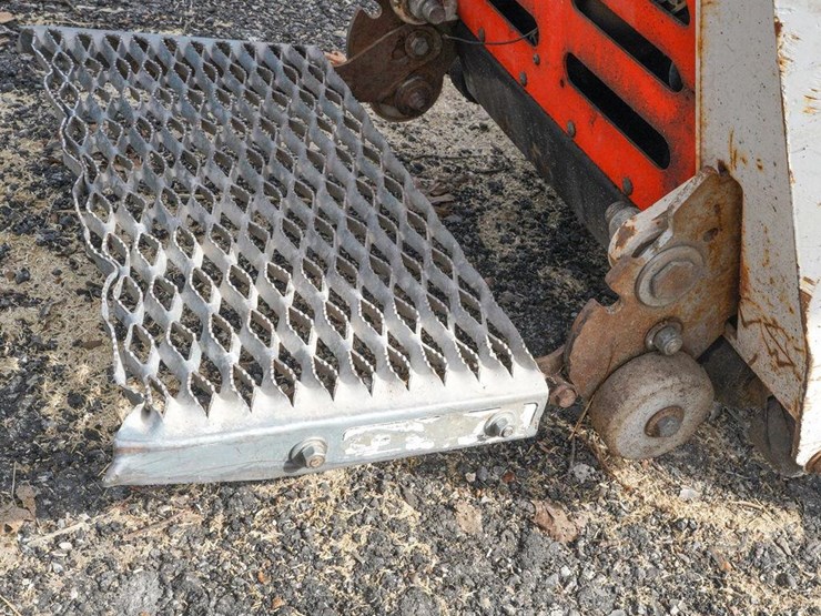 2014-bobcat-mt55-image-33