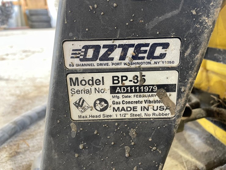 #5065-•-dztec-backpack-concrete-vibrator-image-10