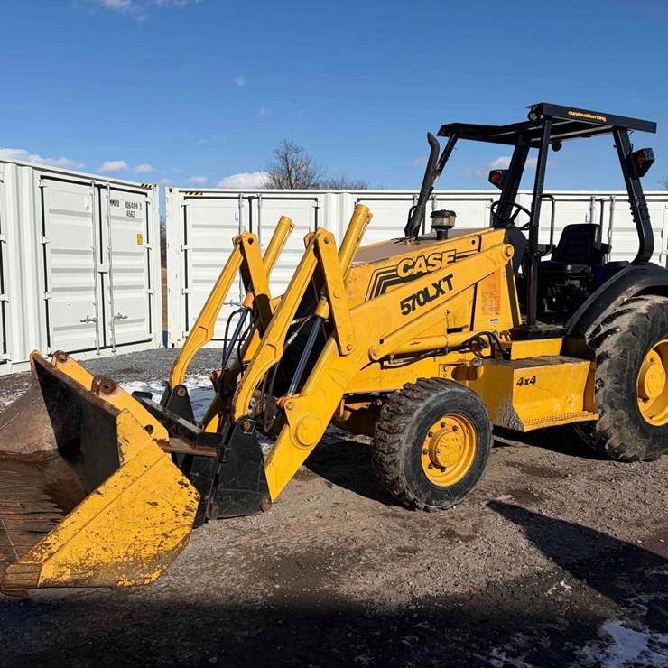 CASE 570L XT
