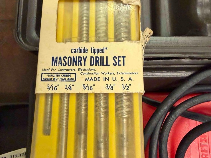 craftsman-drill-w/-chuck-&-bits-image-2