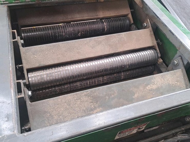 #148-•-2019-riehl-steel-edger-image-14