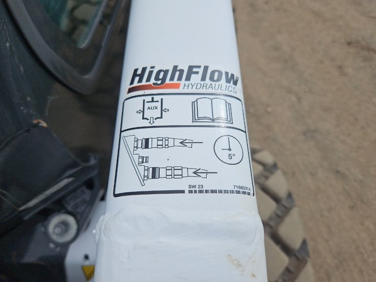 2023-bobcat-s76-image-18