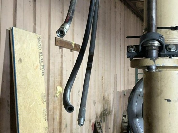 #149-•-2017-hurdle-magnum-lt-carriage-image-13