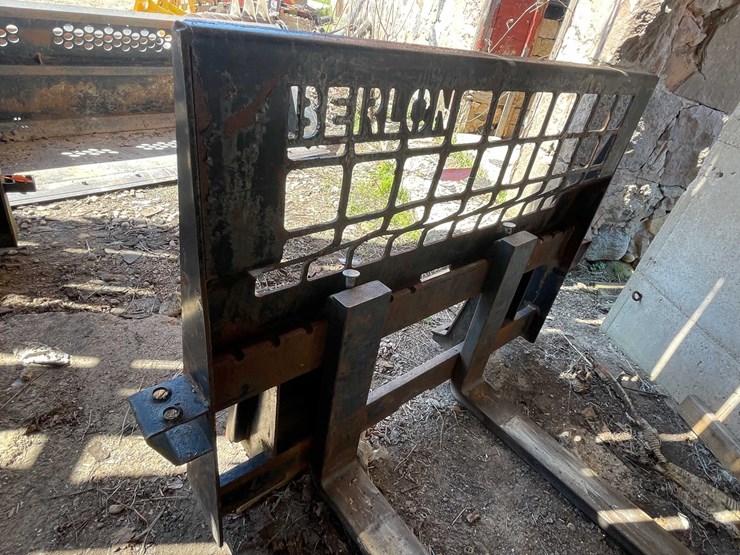 #7393-•-berlon-pallet-forks-image-3