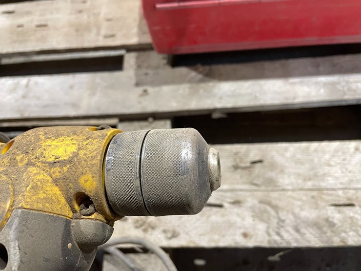 #5054-•-(3)-dewalt-power-tools-image-4