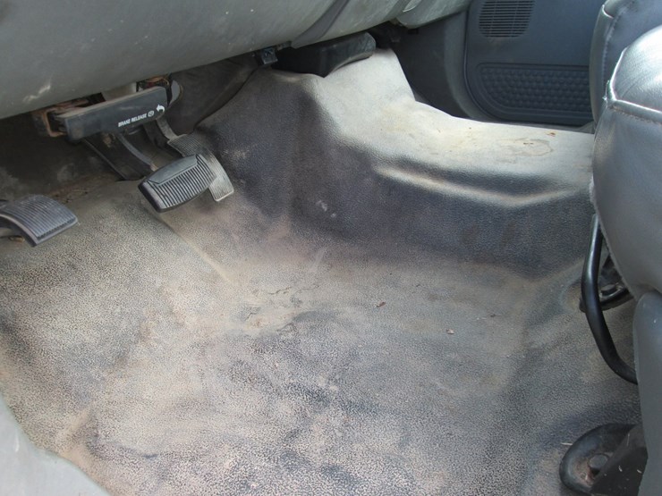 2006-ford-f350-image-26