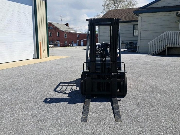 2020-toyota-8fgu25-image-8