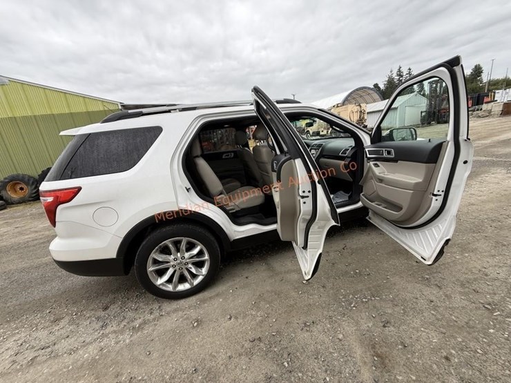 ford-explorer-limited-image-38