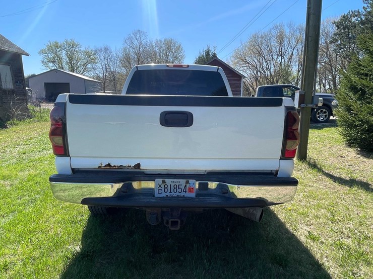 #7046-•-2005-chevrolet-duramax-(has-wi-title)-image-6