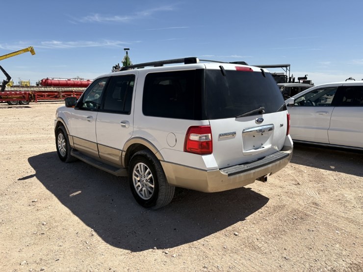 2012-ford-expedition-image-4