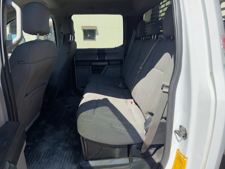 2017-ford-f550-xlt-image-16