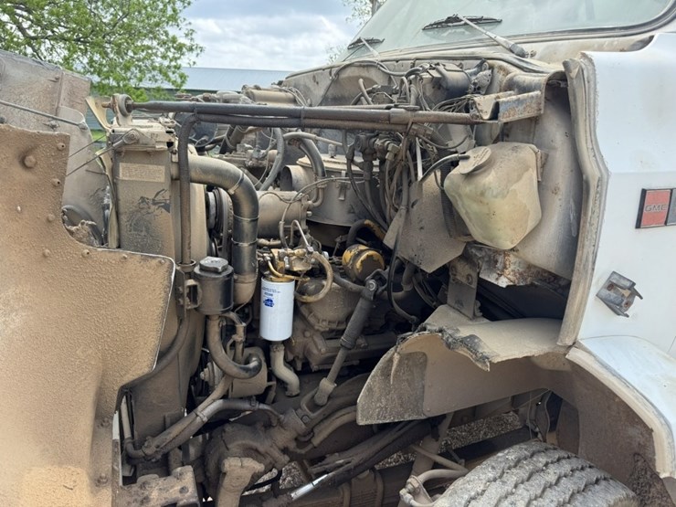 1994-gmc-7000-image-8