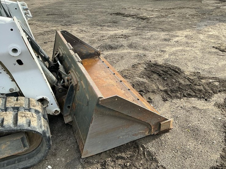 2024-bobcat-t770-image-33