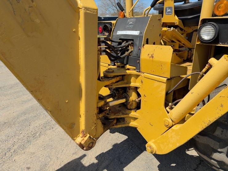 1980-deere-500c-image-21
