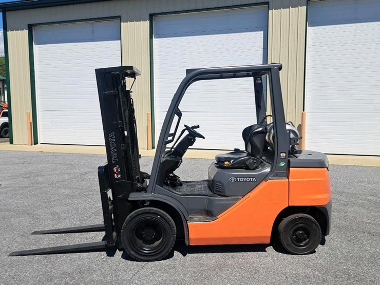 2020-toyota-8fgu25-image-2