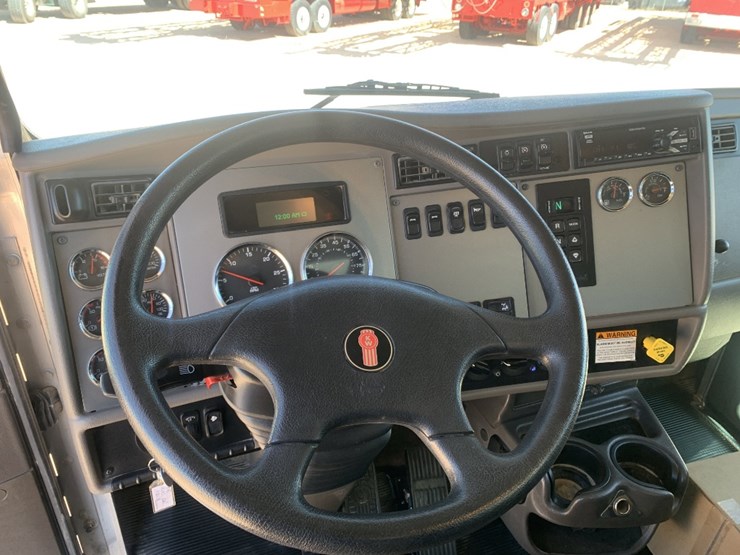 2020-kenworth-t370-image-14