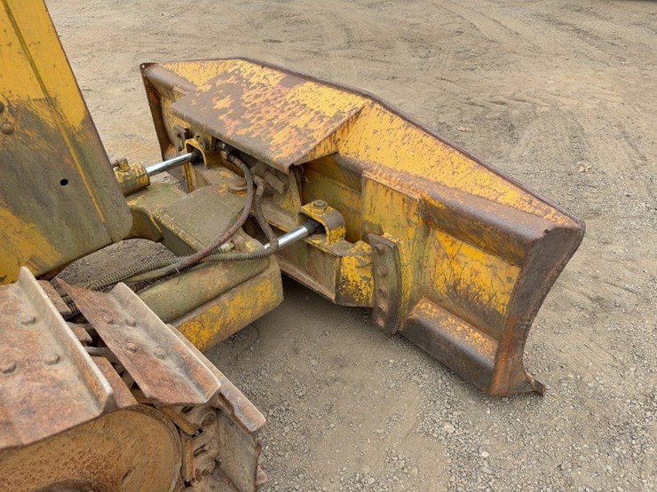 1984-deere-450d-image-11