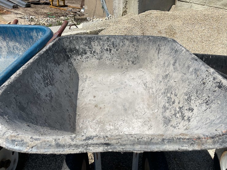 #7463-•-(2)-wheel-barrows-image-4