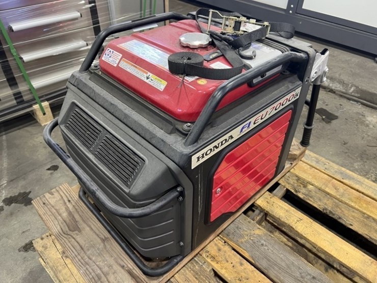 honda-eu7000is-image-1