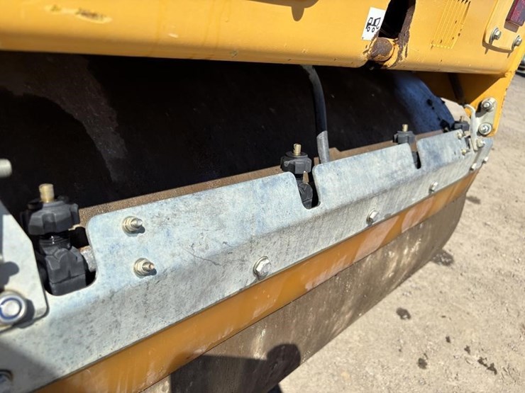 2018-volvo-dd25b-image-16