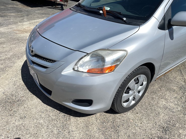 #111-•-2007-toyota-yaris-(has-wi-title)-image-9