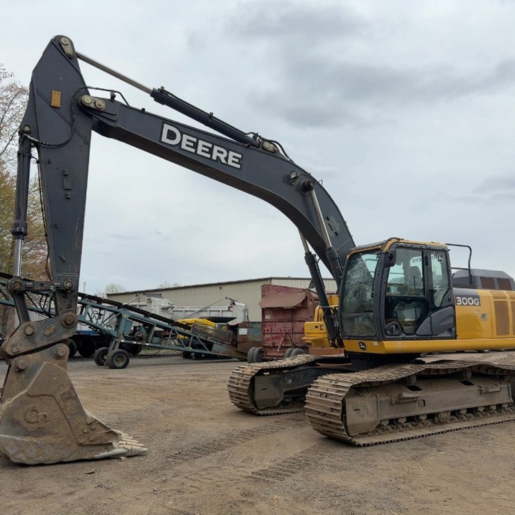 2016 DEERE 300G LC