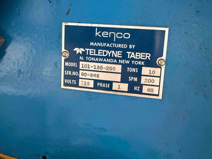 kenco-10-vertical-press-image-10