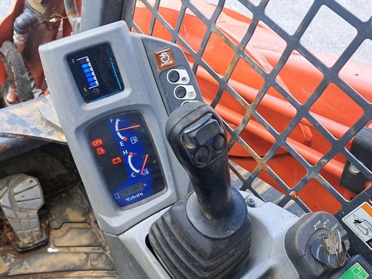 kubota-svl95-2s-image-14