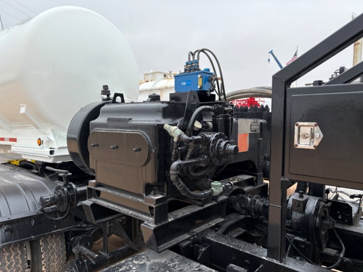 2005-troxell-130bbl-image-3