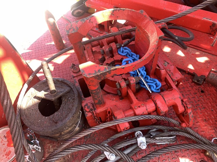 2012-caterpillar-c13-image-23