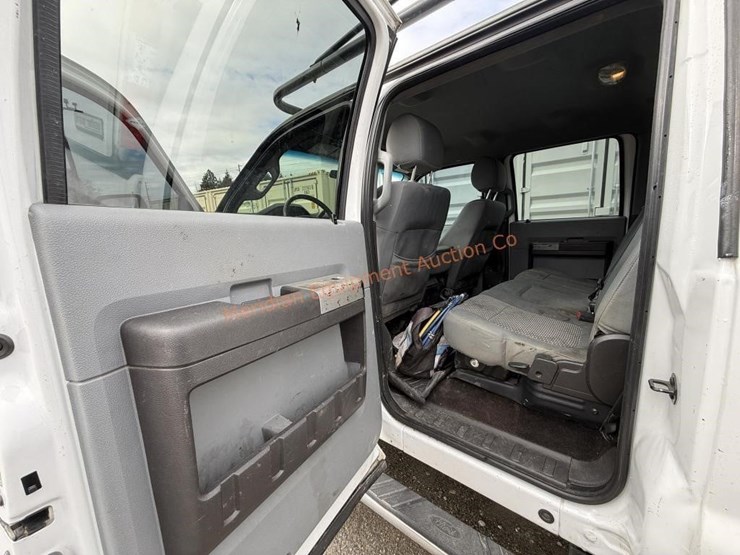 2015-ford-f350-image-26