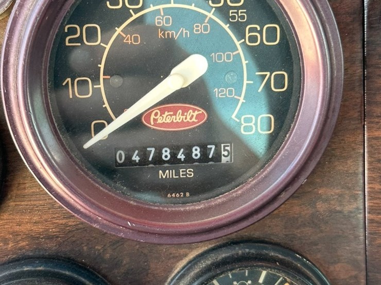 1994-peterbilt-379-image-9