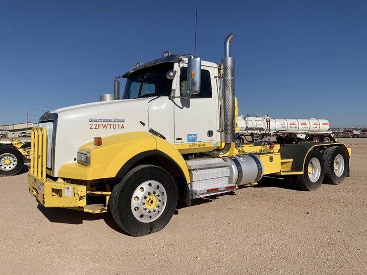 2012-western-star-4900-image-1