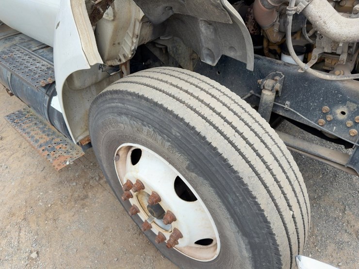 2005-ford-f650xl-image-12